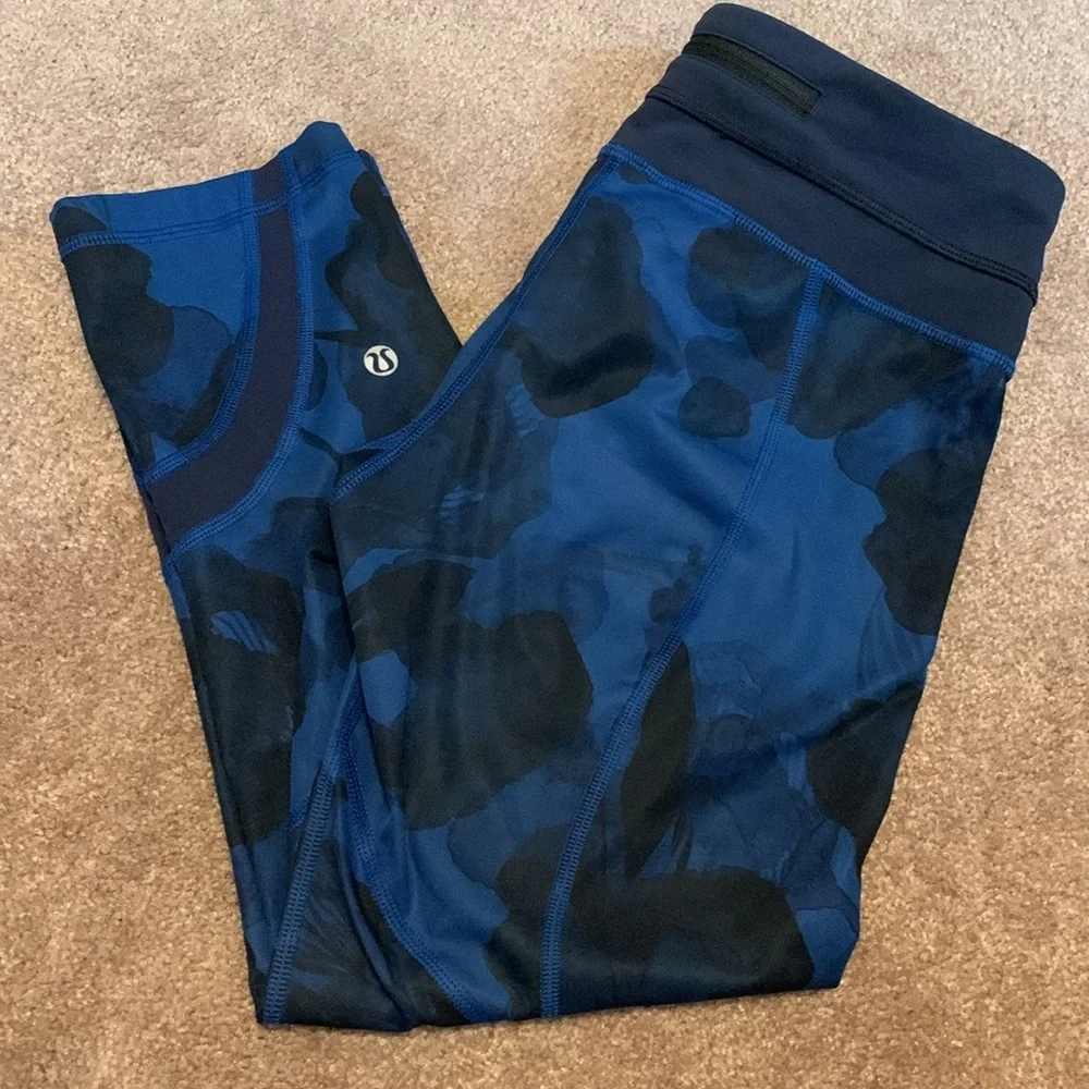 🍋Lululemon Inky Floral crop leggings - Picture 2 of 14